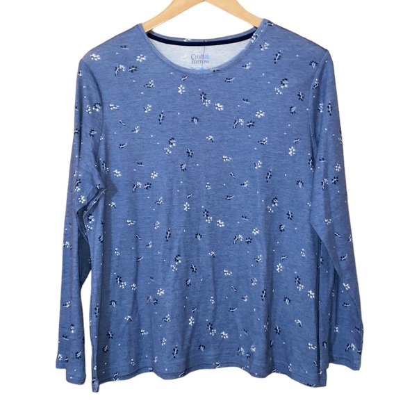 •CROFT & BARROW•BNWOT THE CLASSIC TEE IN A DENIM COLORED WHITE & BLUE FLORAL PXL - Picture 1 of 5